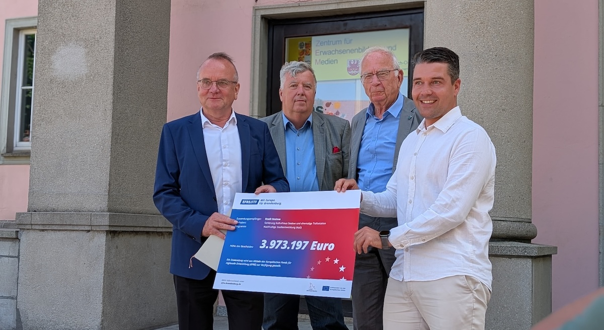 Förderbescheide zur nachhaltigen Stadtentwicklung übergeben 